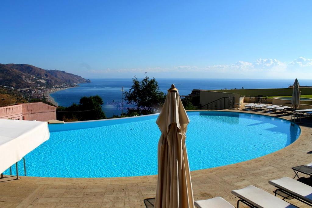Taormina Bella Vista Apartment In Center With Pool By Taormina Holidays Екстер'єр фото